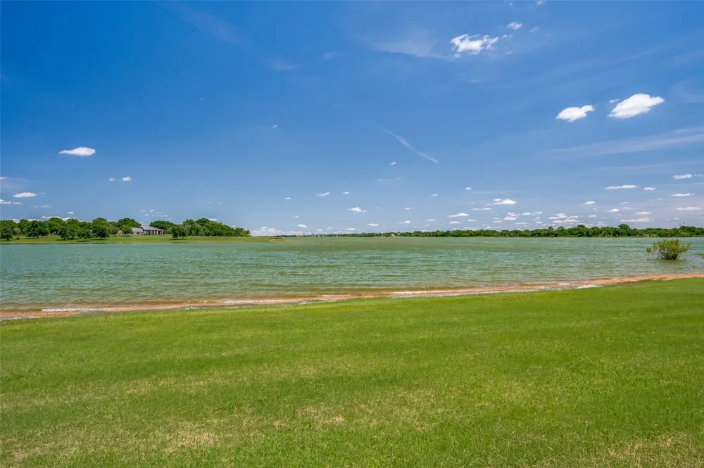 1505 Hillcrest Drive Little Elm, TX 75068