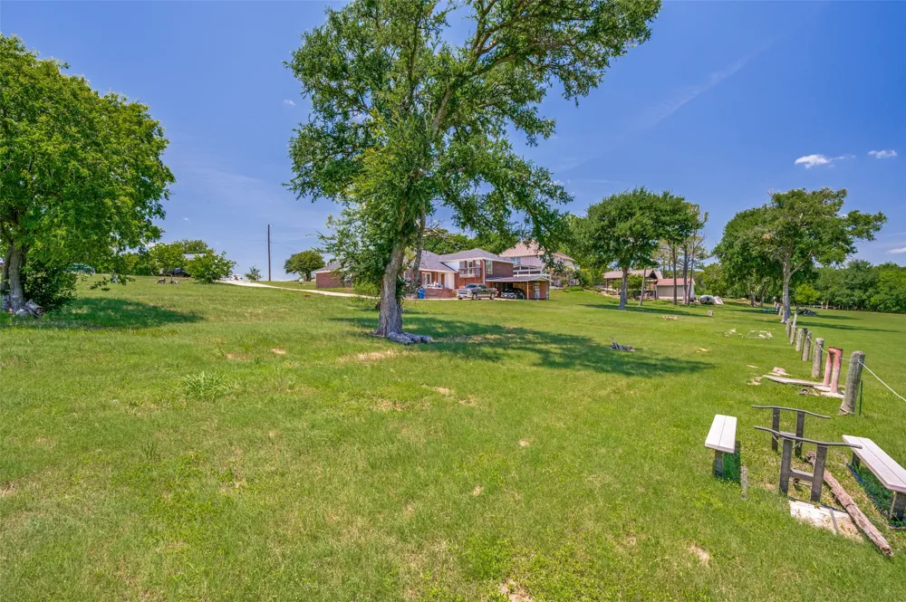 1505 Hillcrest Drive Little Elm, TX 75068