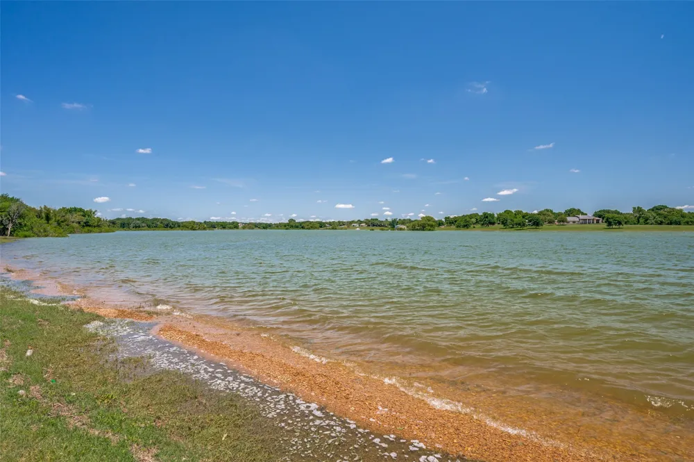 1505 Hillcrest Drive Little Elm, TX 75068