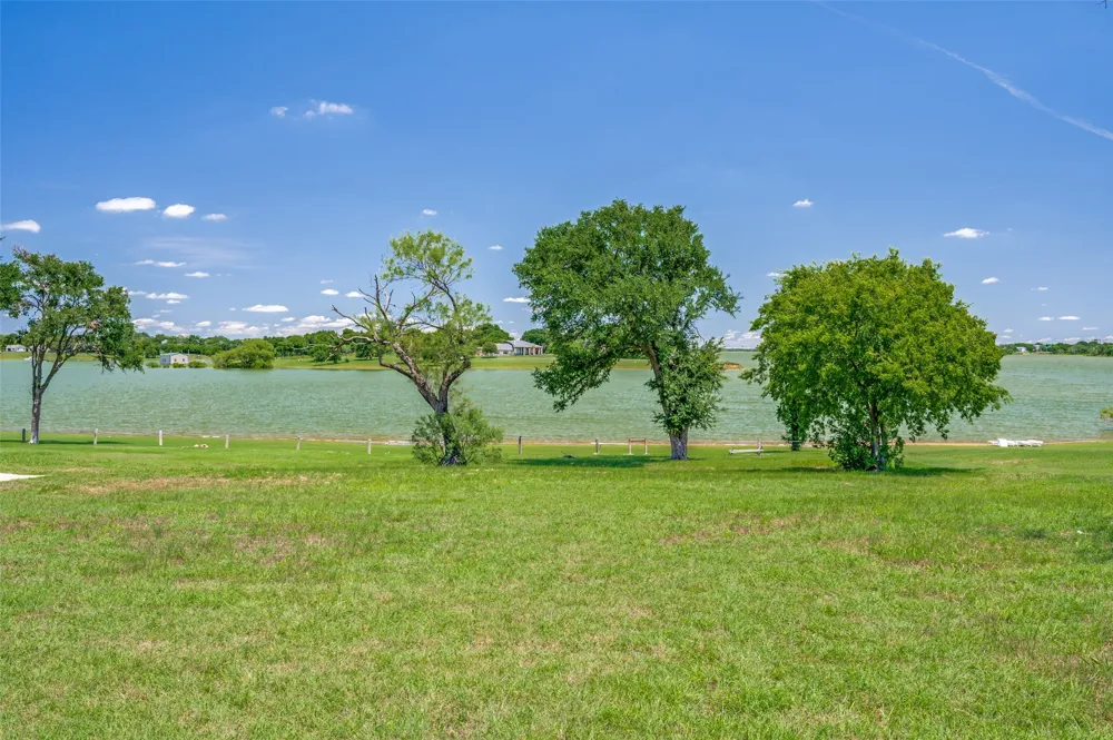 1505 Hillcrest Drive Little Elm, TX 75068