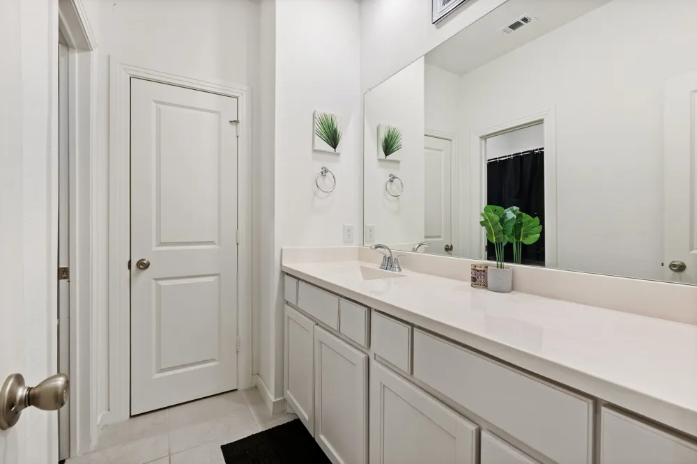 1124 Queensdown Way Forney, TX 75126