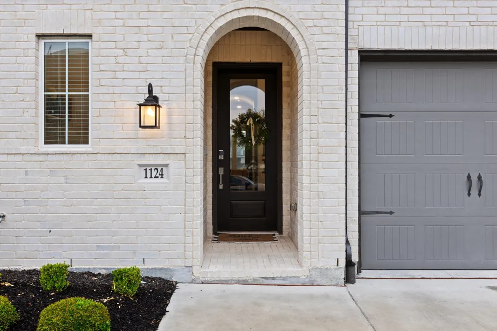 1124 Queensdown Way Forney, TX 75126