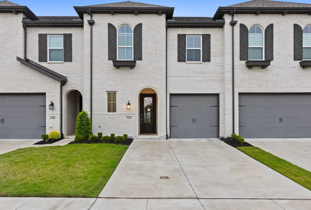 1124 Queensdown Way Forney, TX 75126