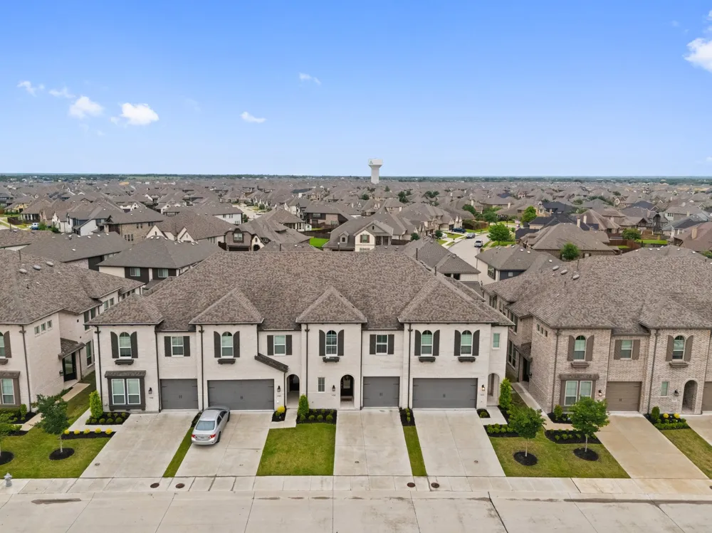 1124 Queensdown Way Forney, TX 75126