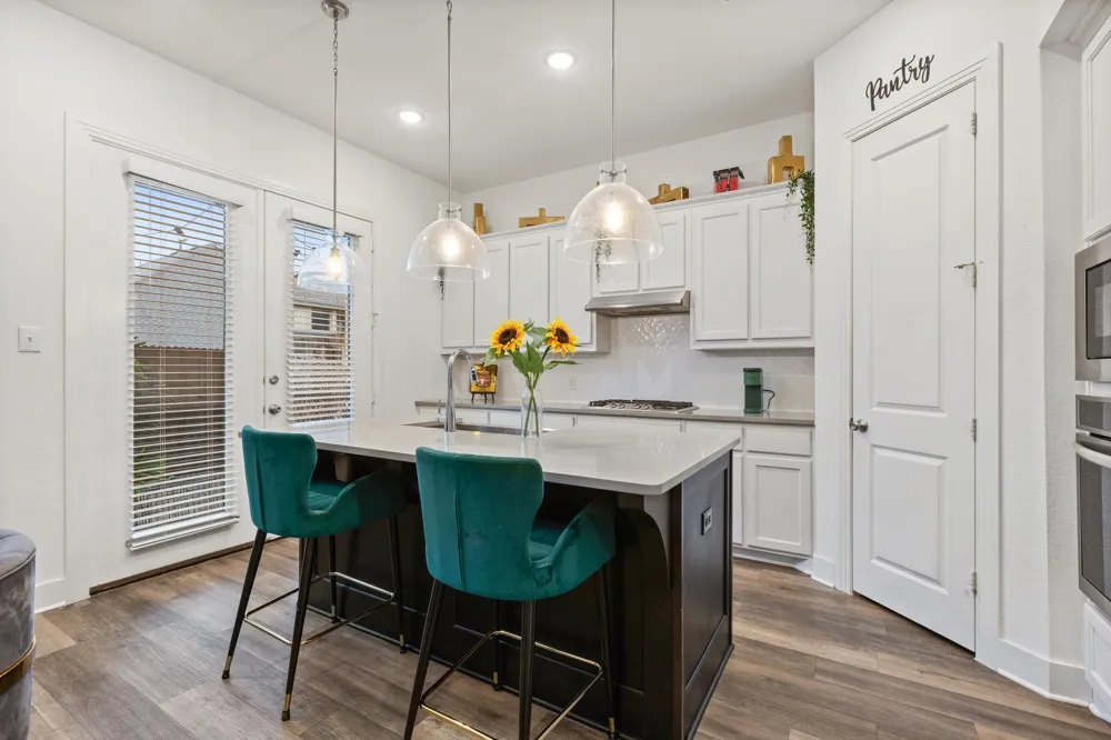 1124 Queensdown Way Forney, TX 75126