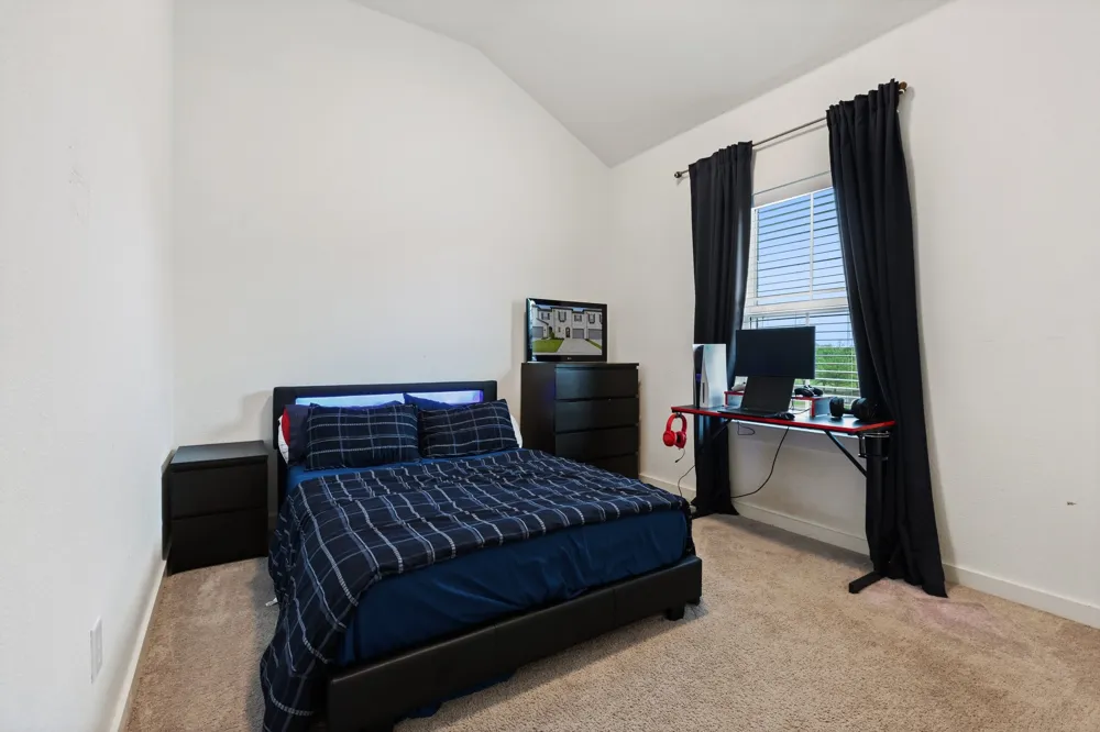 1124 Queensdown Way Forney, TX 75126