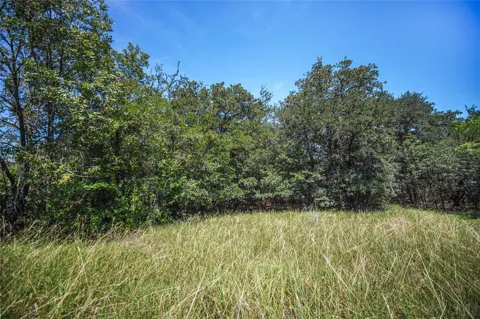 Round Hill Way