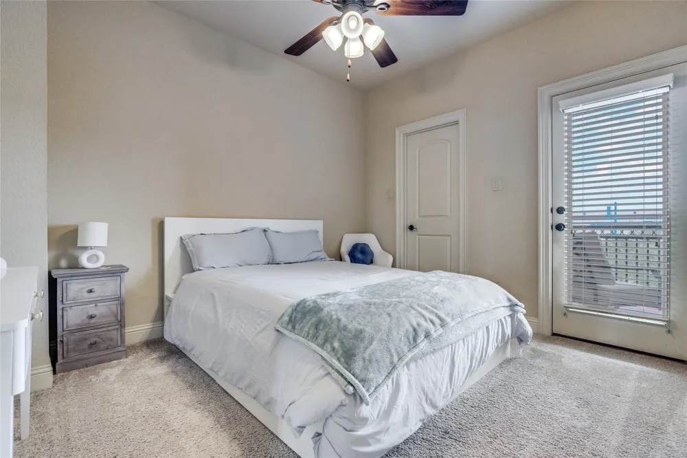 4045 Winsor Drive Farmers Branch, TX 75244