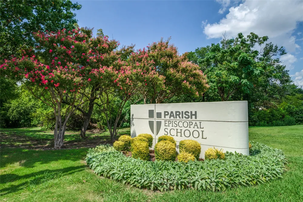 4045 Winsor Drive Farmers Branch, TX 75244