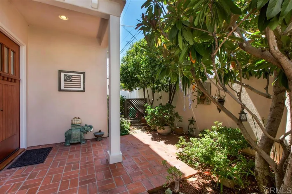 958 A AVENUE Coronado, CA 92118