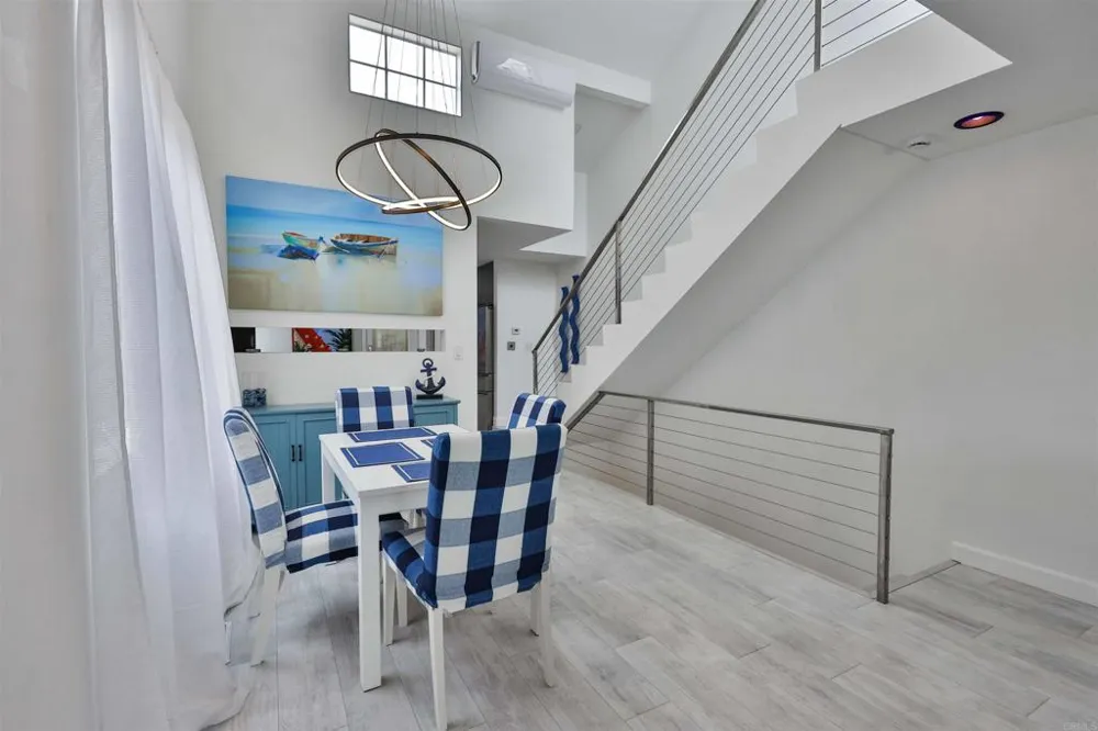 942 D AVENUE #B Coronado, CA 92118