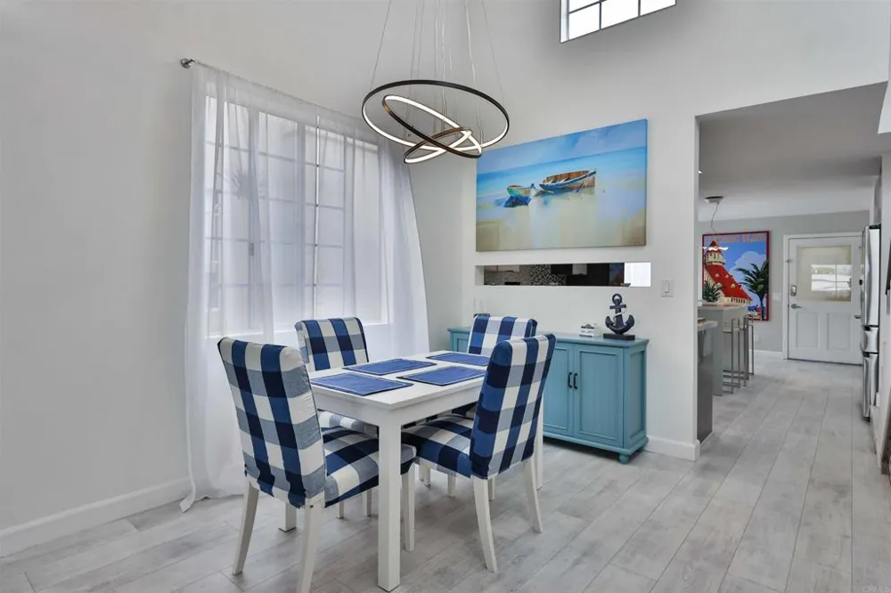 942 D AVENUE #B Coronado, CA 92118