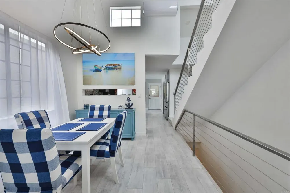 942 D AVENUE #B Coronado, CA 92118