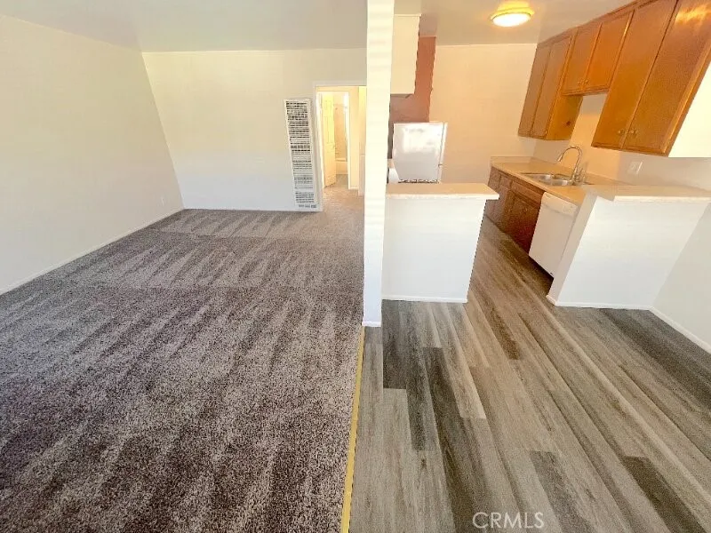 2115 Placentia Avenue #24 Costa Mesa, CA 92627