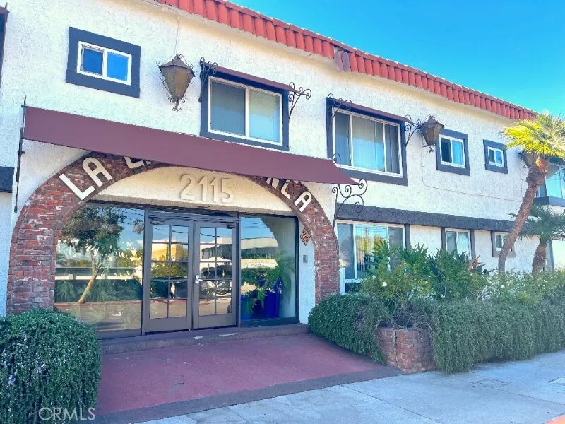 2115 Placentia Avenue #24 Costa Mesa, CA 92627
