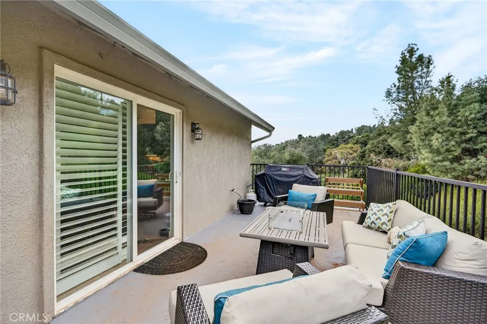 17437 Greenridge Hidden Valley Lake, CA 95467