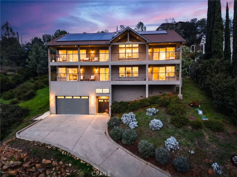 17437 Greenridge Hidden Valley Lake, CA 95467