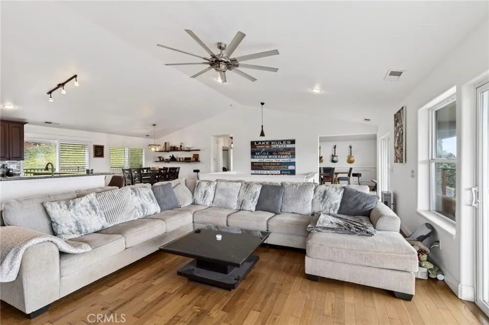 17437 Greenridge Hidden Valley Lake, CA 95467