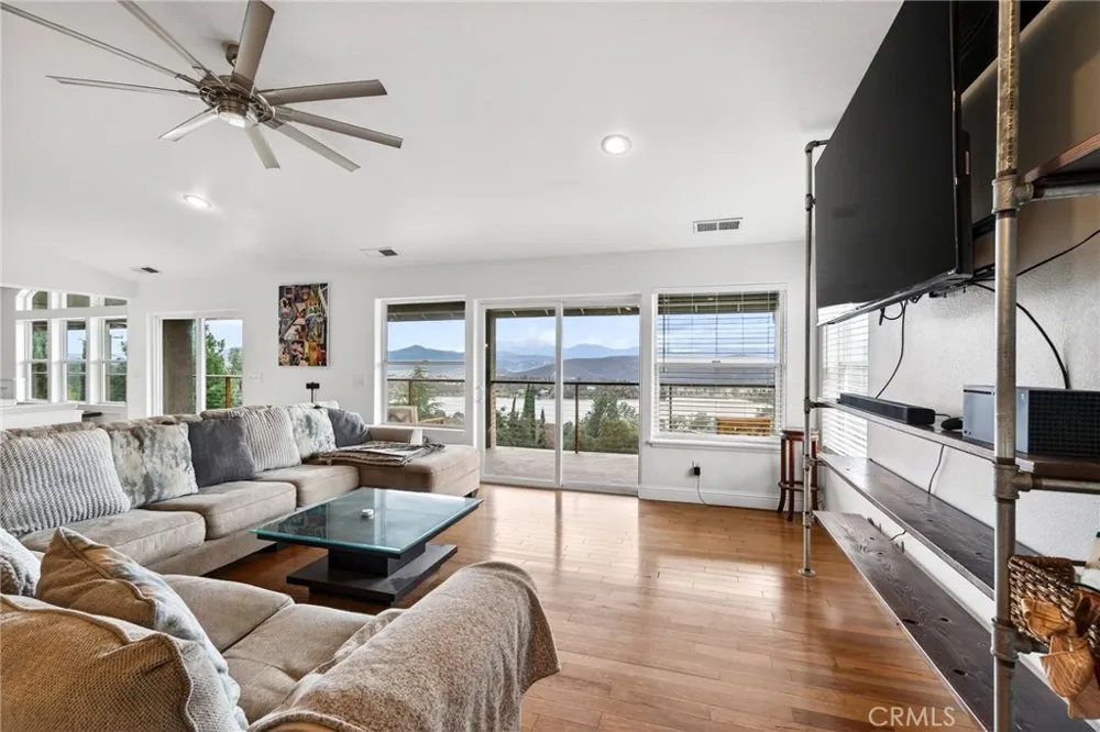 17437 Greenridge Hidden Valley Lake, CA 95467