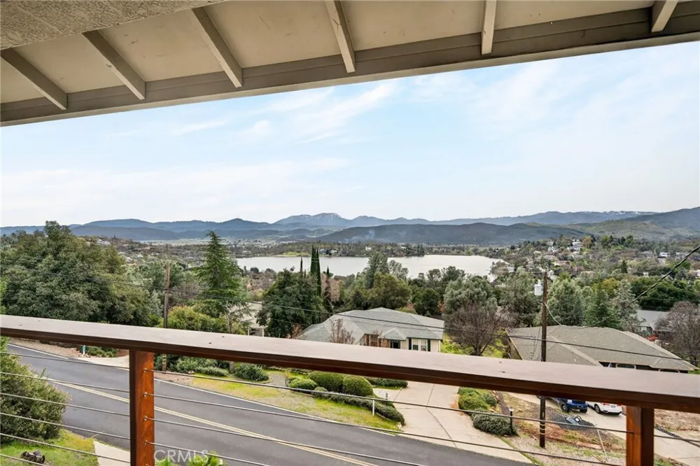 17437 Greenridge Hidden Valley Lake, CA 95467