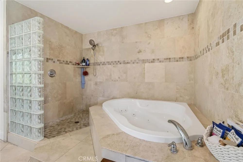 17437 Greenridge Hidden Valley Lake, CA 95467