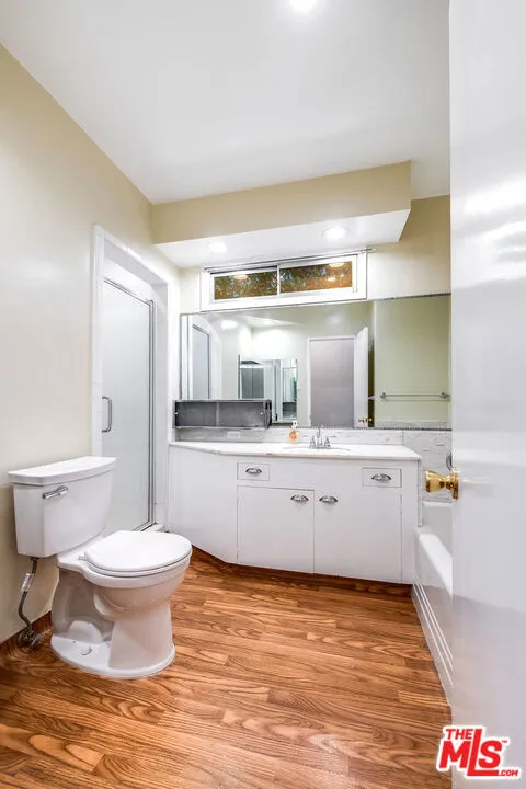 10435 Whipple Street Toluca Lake, CA 91602