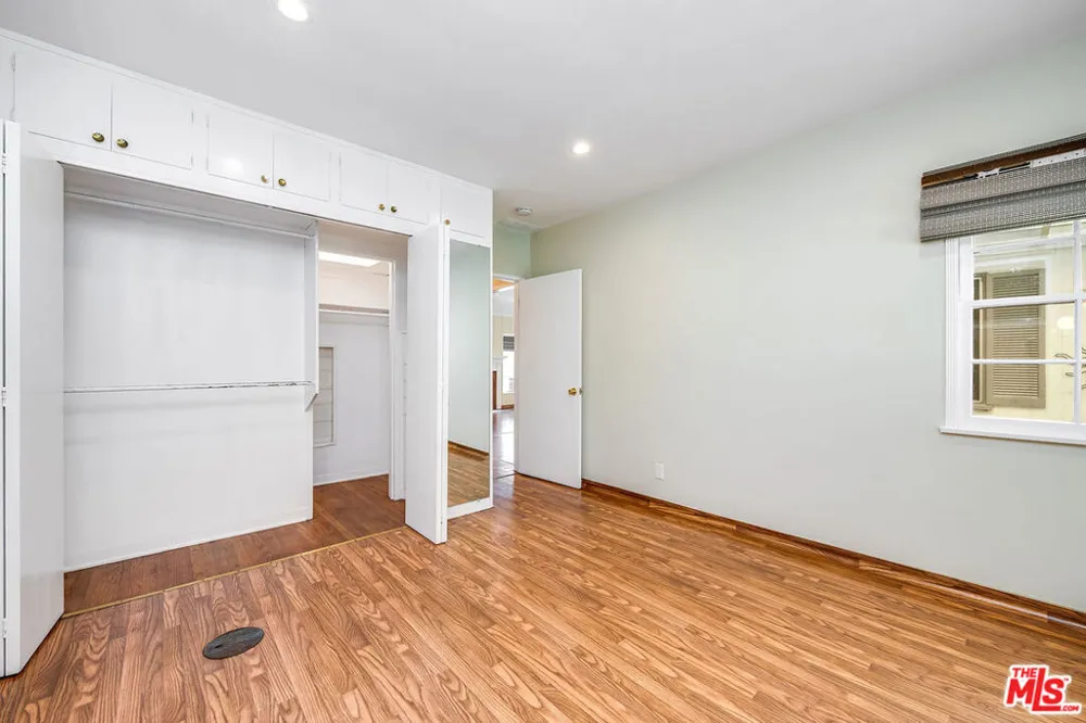10435 Whipple Street Toluca Lake, CA 91602