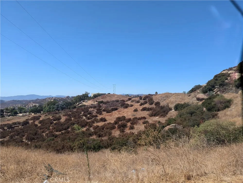 40 NORTH AMERICAN CUT OFF ROAD West Hills, CA 91304