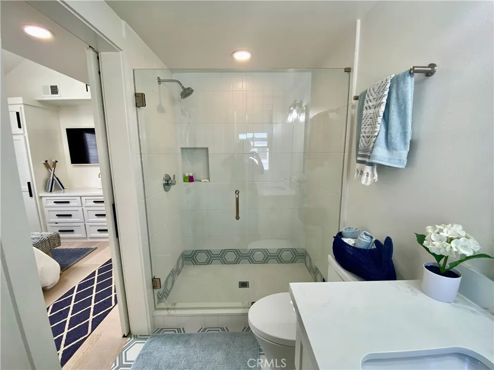 212 Garnet Newport Beach, CA 92662