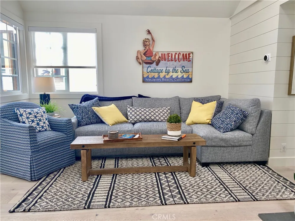 212 Garnet Newport Beach, CA 92662