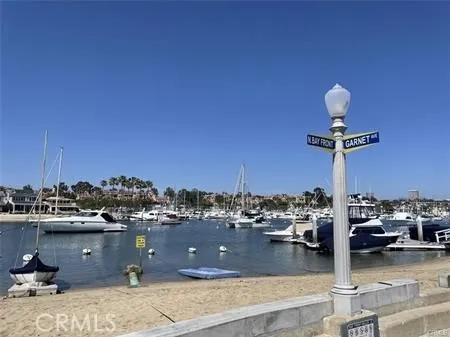 212 Garnet Newport Beach, CA 92662