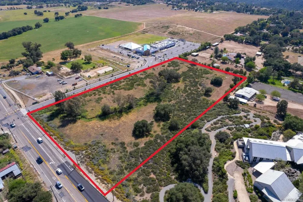 6 Cole Grade Rd Valley Center, CA 92082