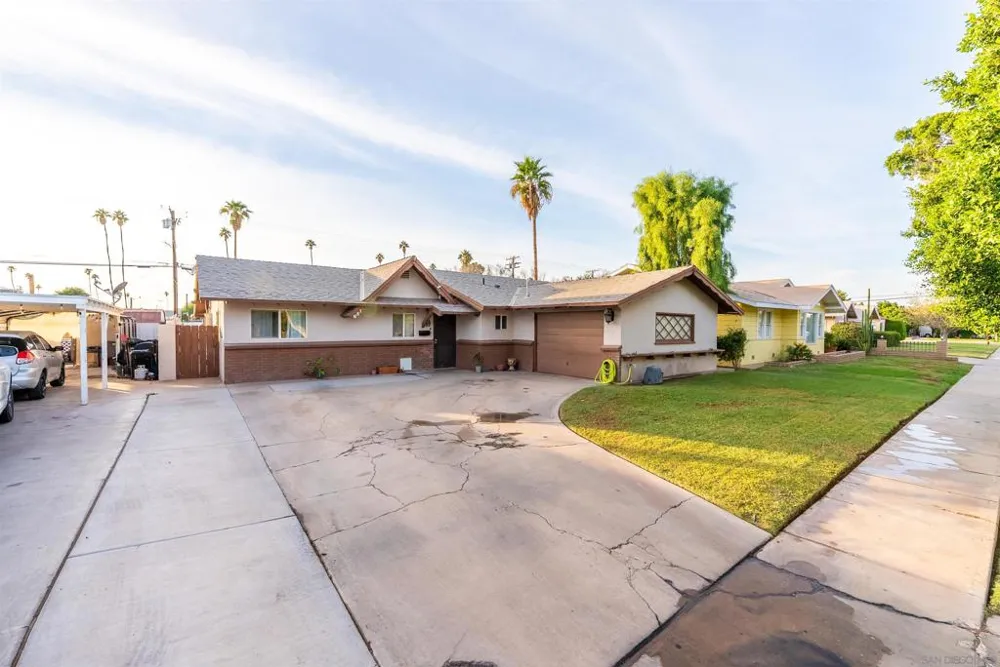 651 Maple Holtville, CA 92250