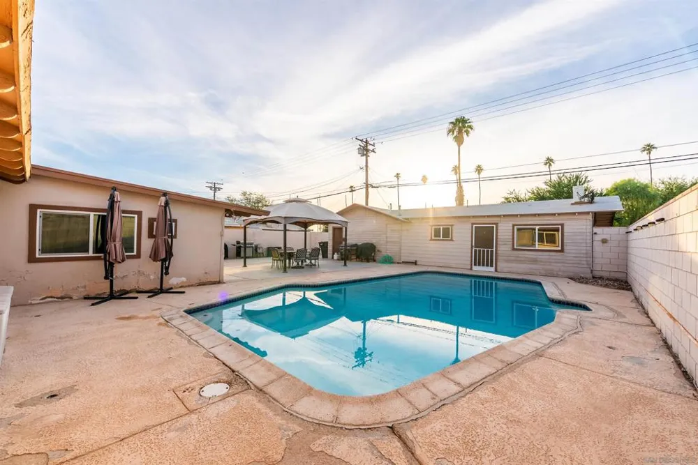 651 Maple Holtville, CA 92250