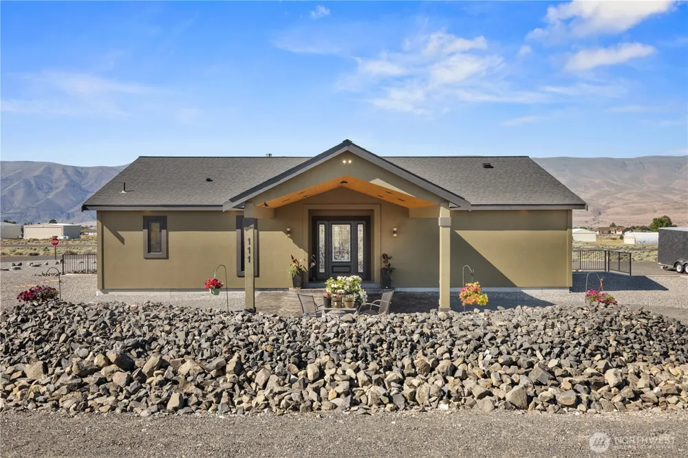111 Wren Loop SW Mattawa, WA 99349