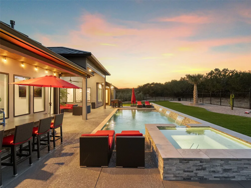 1709 Paradise Parkway Canyon Lake, TX 78133