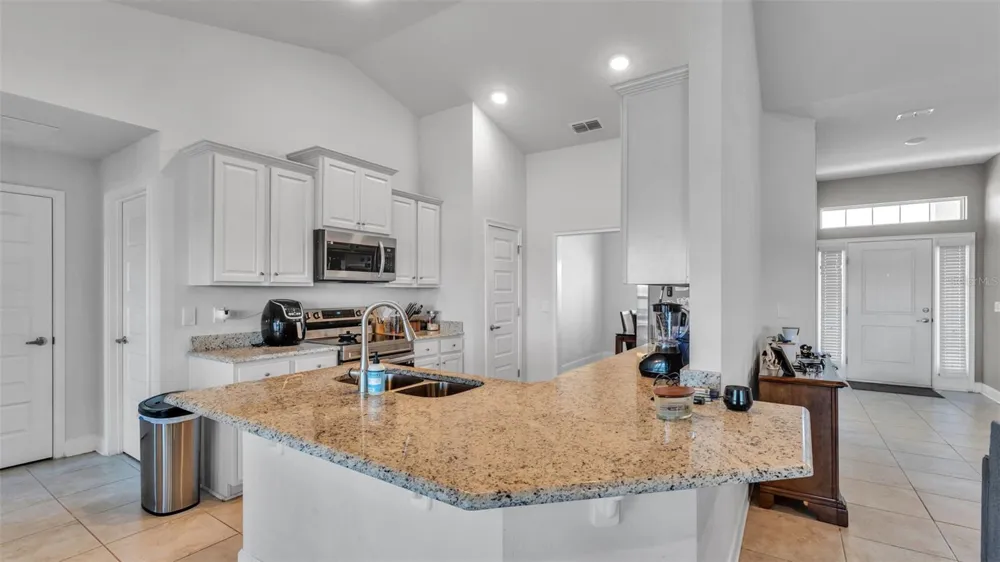 4724 BROOKSHIRE COURT Lake Wales, FL 33898