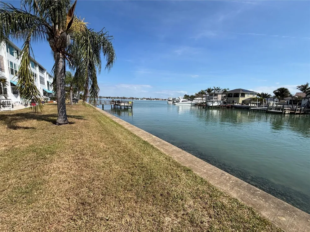 1893 SHORE DRIVE S #114 South Pasadena, FL 33707