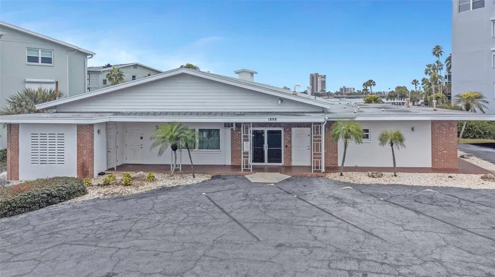 1893 SHORE DRIVE S #114 South Pasadena, FL 33707