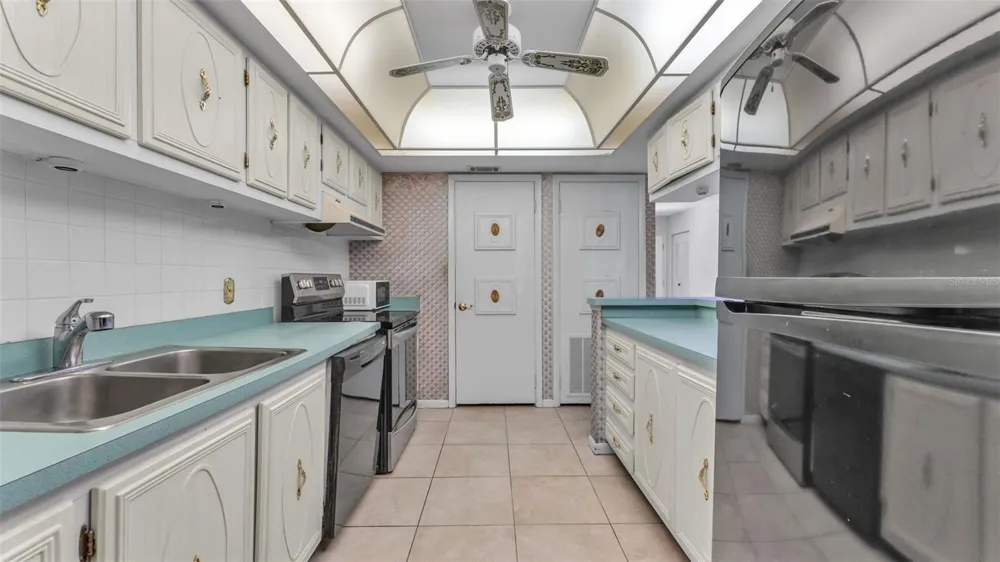 1130 LAKE PARKER AVENUE #A109 Lakeland, FL 33805