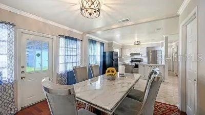 1104 FRUITLAND AVE. Bradenton, FL 34207
