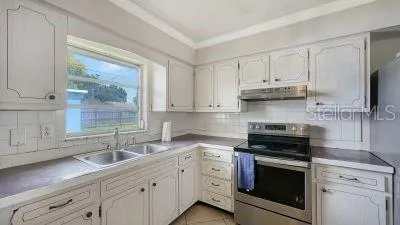 1104 FRUITLAND AVE. Bradenton, FL 34207