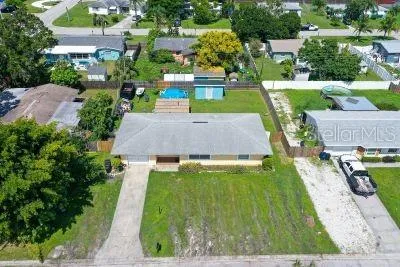 1104 FRUITLAND AVE. Bradenton, FL 34207