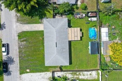 1104 FRUITLAND AVE. Bradenton, FL 34207