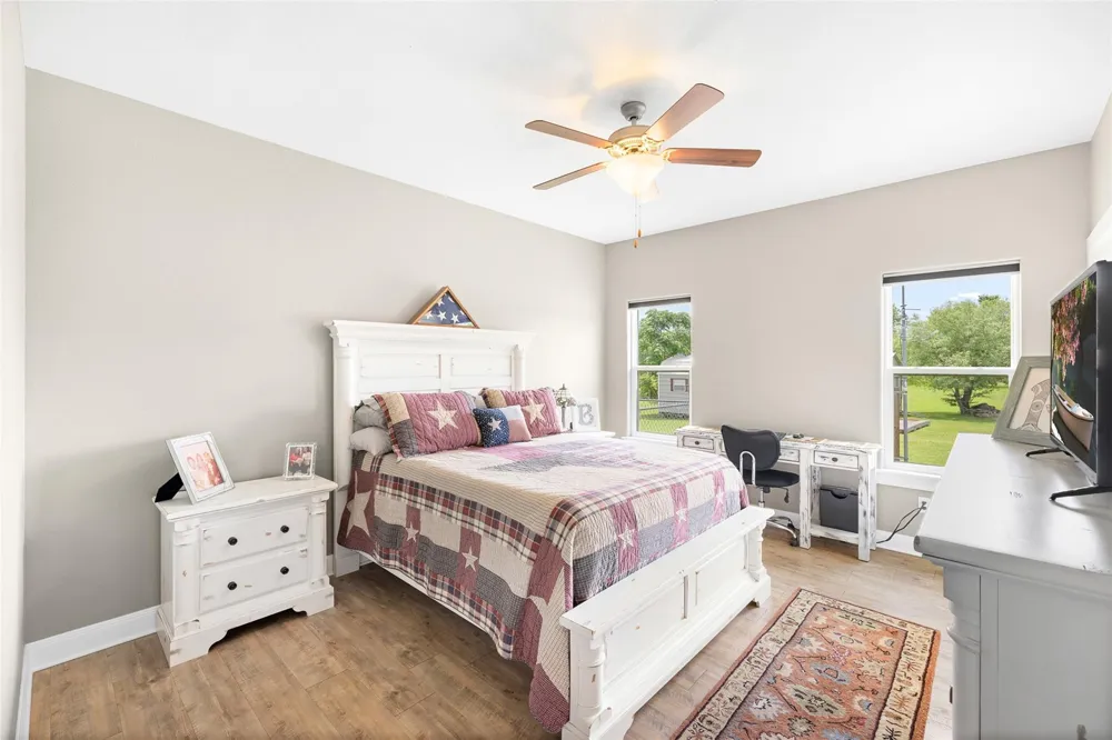 1122 County Road 344 Lexington, TX 78947
