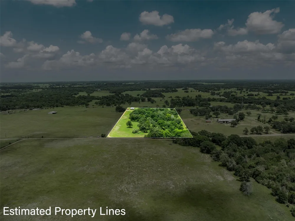 1122 County Road 344 Lexington, TX 78947