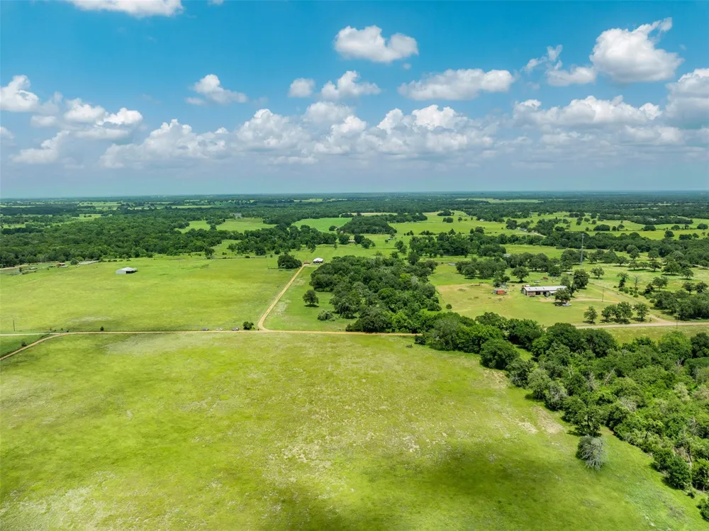 1122 County Road 344 Lexington, TX 78947