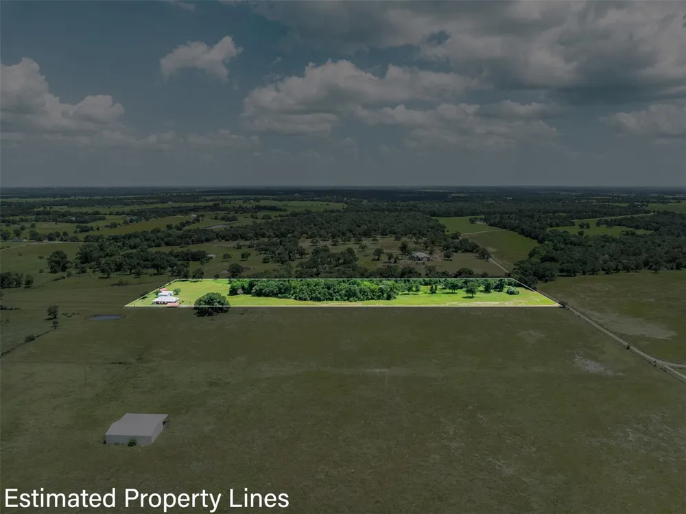 1122 County Road 344 Lexington, TX 78947