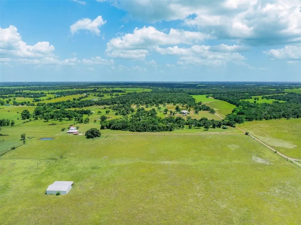 1122 County Road 344 Lexington, TX 78947