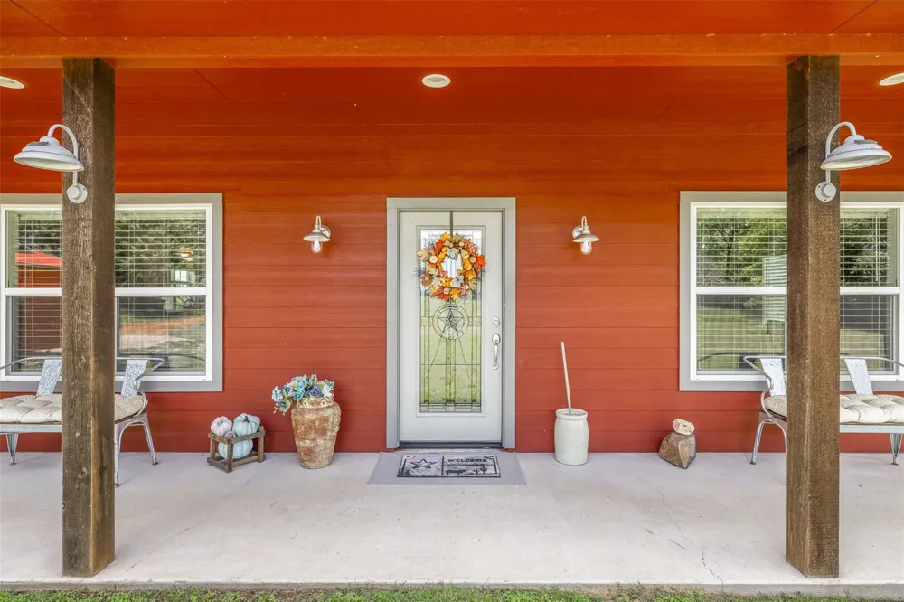 1122 County Road 344 Lexington, TX 78947